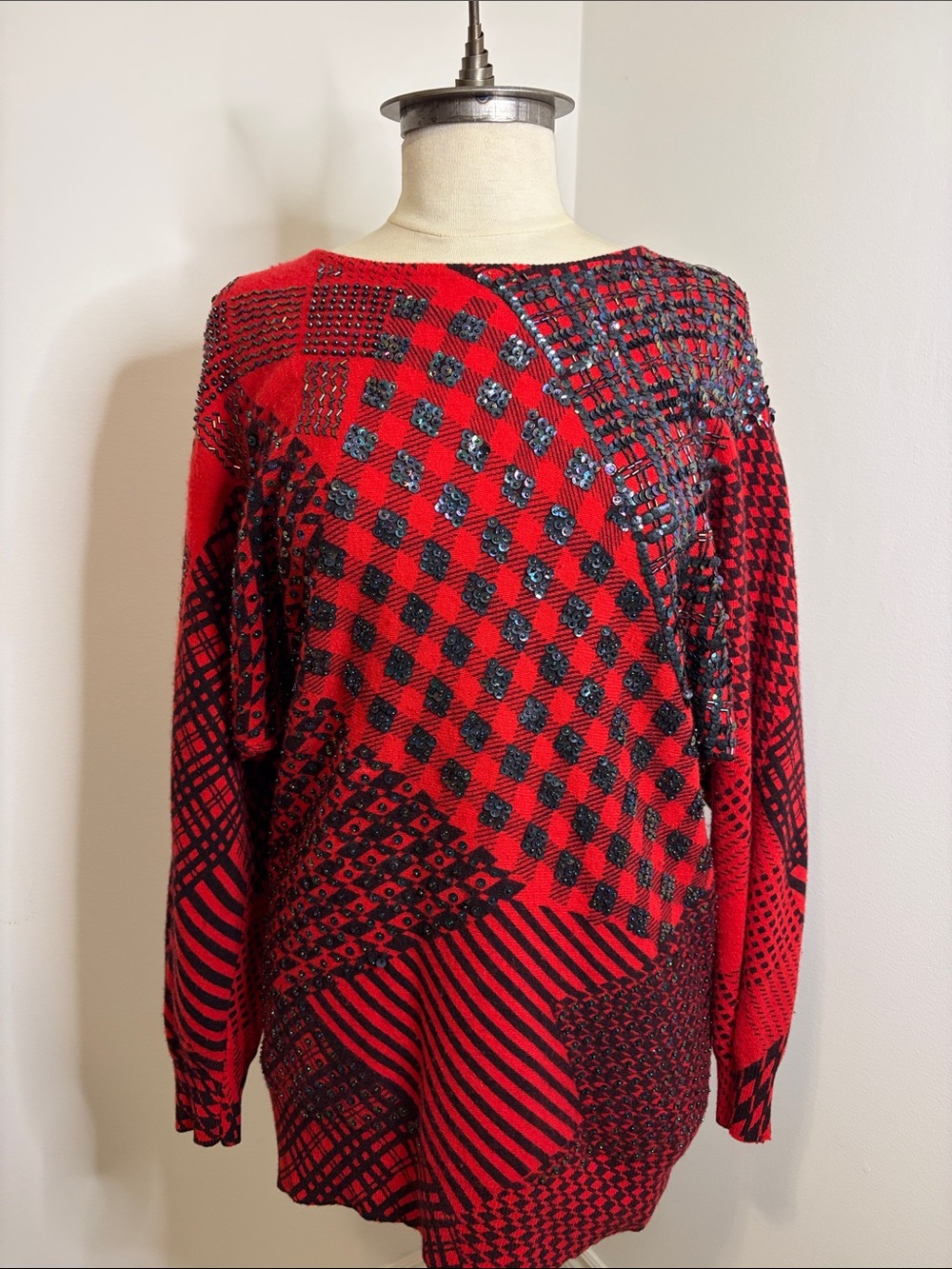 Women's Red & Black Patterned Crewneck Sweater
